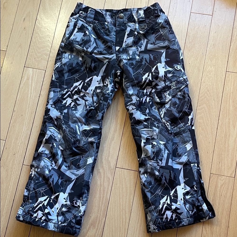Zero Xposur Black and Gray Camouflage Snow Pants